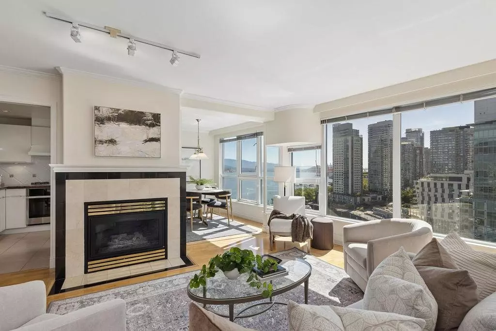 Family Room Photo of 1602 535 Nicola Street, Vancouver, BC