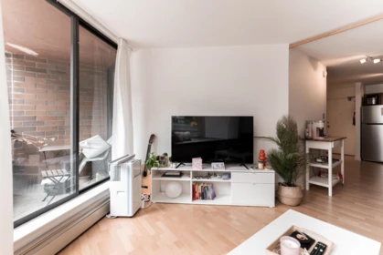 214 1330 Burrard Street, Vancouver, BC, Vancouver — Apartment/Condo for sale