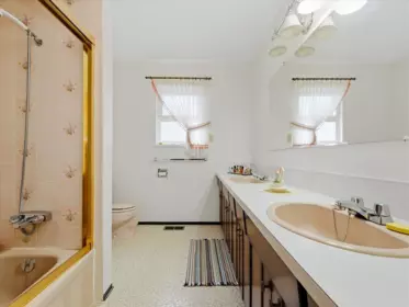 Laundry Room Photo of 3395 Church Street, Vancouver, BC