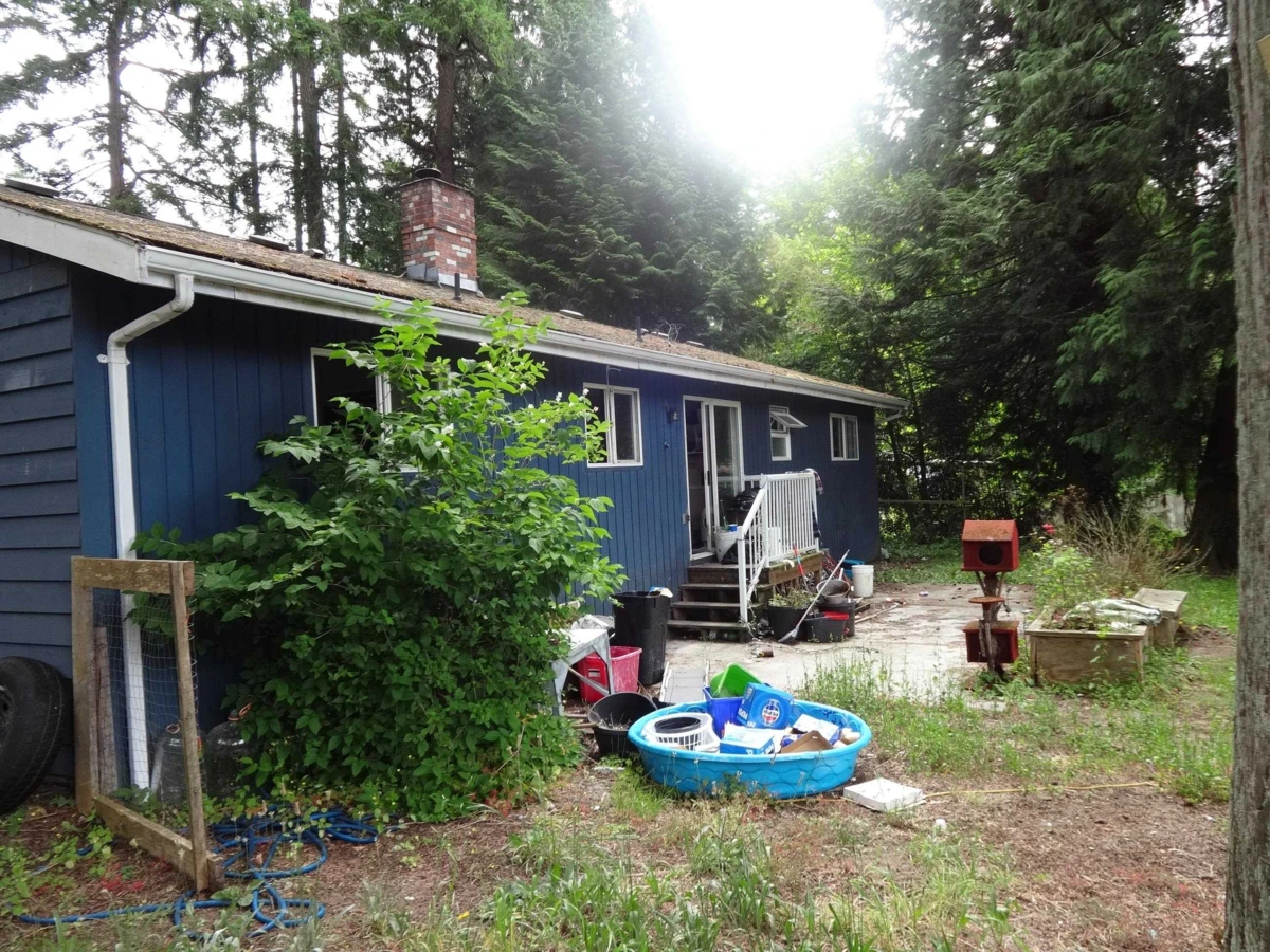 Family Room Photo of 8161 Westwood Road, Halfmoon Bay, BC