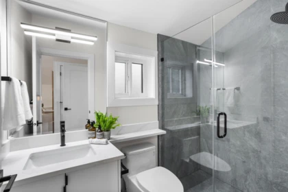 Guest Bathroom Photo of 2 5306 Culloden Street, Vancouver, BC