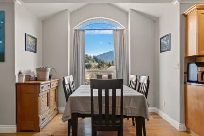 Primary Bedroom Photo of 46017 Sherwood Drive, Chilliwack, BC