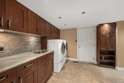Mudroom Photo of 11 Elsdon Bay, Port Moody, BC