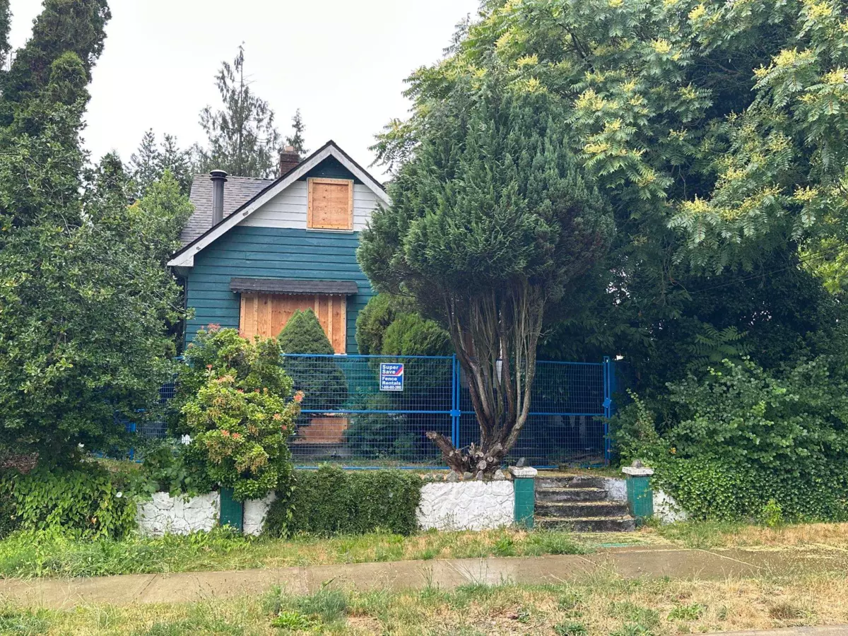 Exterior Rear Photo of 2005 Ninth Avenue, New Westminster, BC