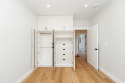 Walk-In Closet Photo of 2 678 E 22nd Avenue, Vancouver, BC