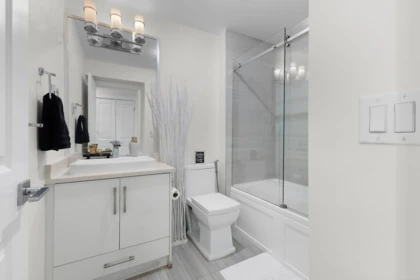 Basement Recreation Room Photo of 18 13328 96 Avenue, Surrey, BC