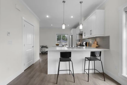 Kitchen Island Photo of 18 13328 96 Avenue, Surrey, BC