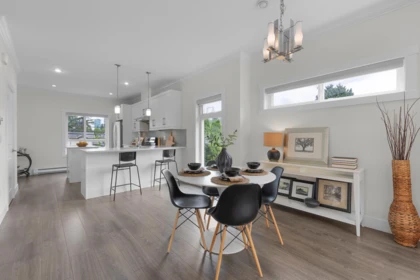 Kitchen Photo of 18 13328 96 Avenue, Surrey, BC