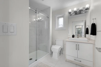 Powder Room Photo of 18 13328 96 Avenue, Surrey, BC