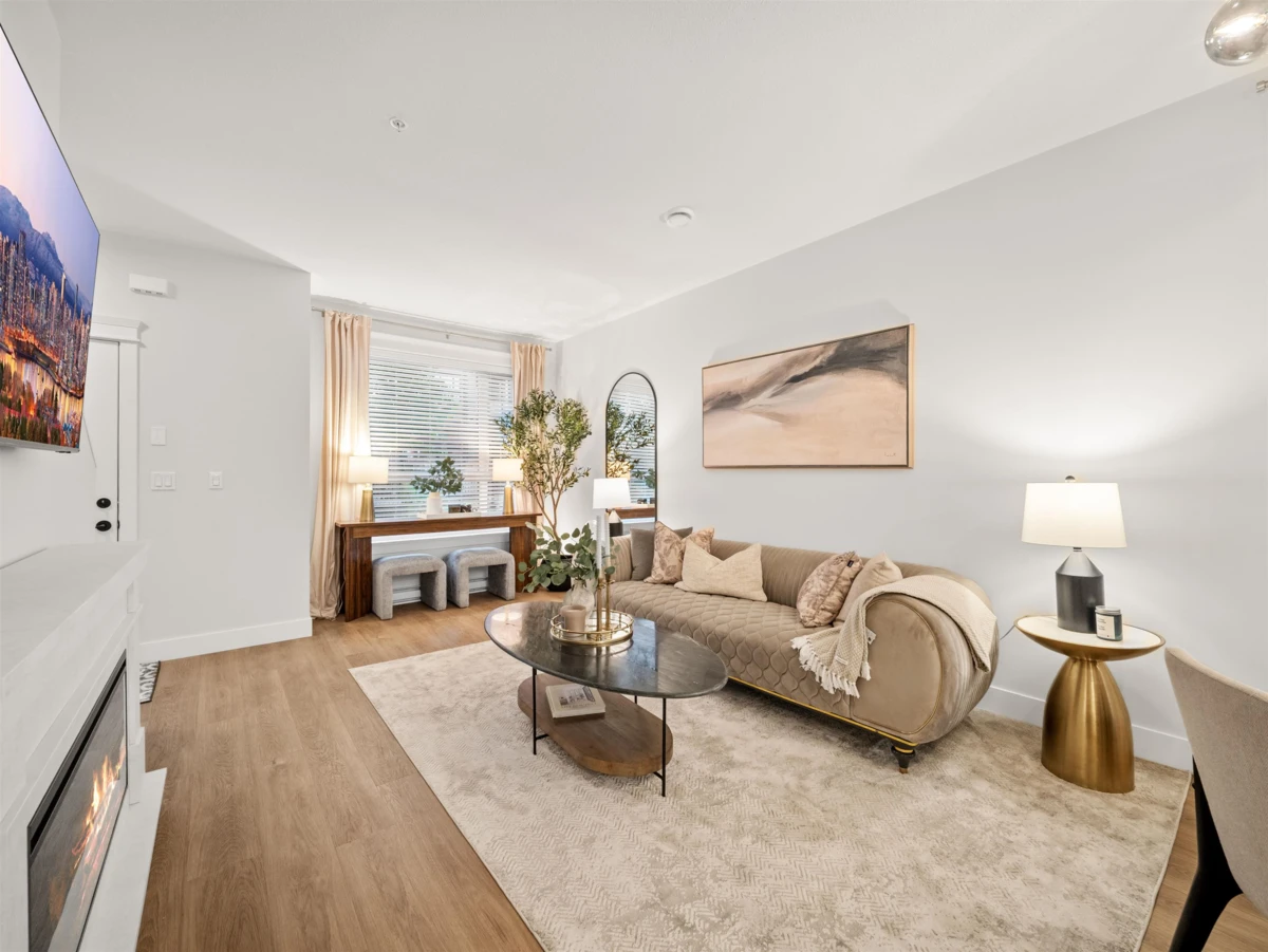 Family Room Photo of 4 20926 83 Avenue, Langley, BC