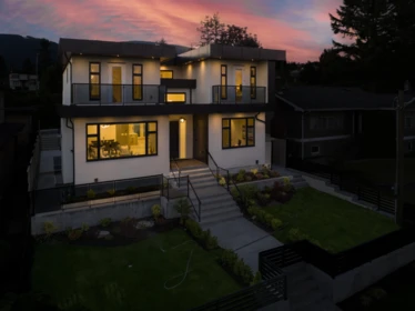 214 W 24th Street, North Vancouver, BC, North Vancouver — Single Family Residence for sale