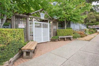 Basement Recreation Room Photo of 202 3683 Wellington Avenue, Vancouver, BC