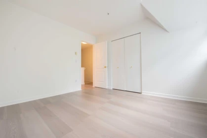 Bedroom 3 Photo of 202 3683 Wellington Avenue, Vancouver, BC