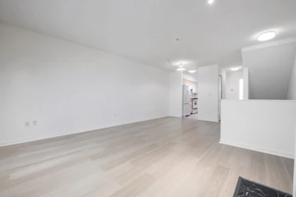 202 3683 Wellington Avenue, Vancouver, BC, Vancouver — Townhouse for sale