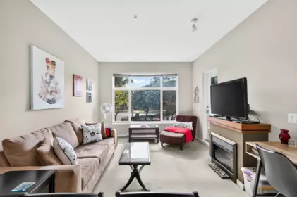 Breakfast Nook Photo of 217 11950 Harris Road, Pitt Meadows, BC