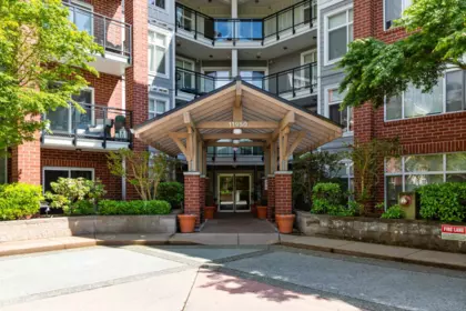 217 11950 Harris Road, Pitt Meadows, BC, Pitt Meadows — Apartment/Condo for sale