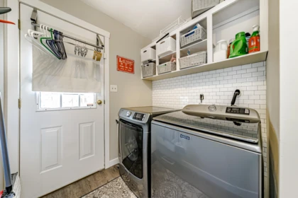 Mudroom Photo of 1328 Honeysuckle Lane, Coquitlam, BC