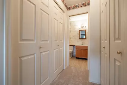 Hallway Photo of 23 32718 Garibaldi Drive, Abbotsford, BC