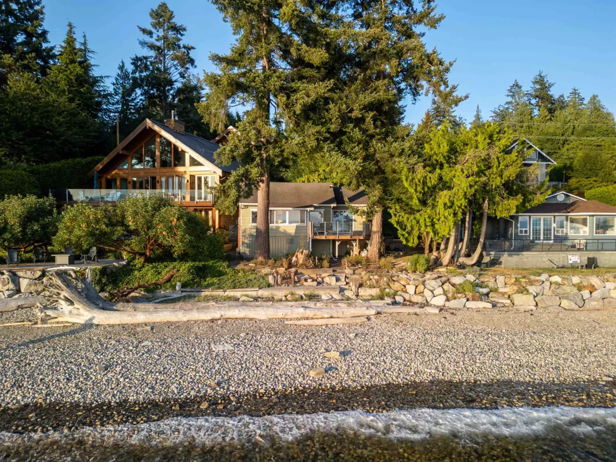 Dining Area Photo of 4861 Sunshine Coast Highway, Sechelt, BC