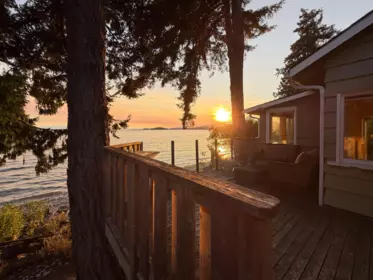 4861 Sunshine Coast Highway, Sechelt, BC, Sechelt — Single Family Residence for sale