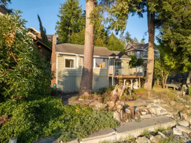 4861 Sunshine Coast Highway, Sechelt, BC, Sechelt — Single Family Residence for sale