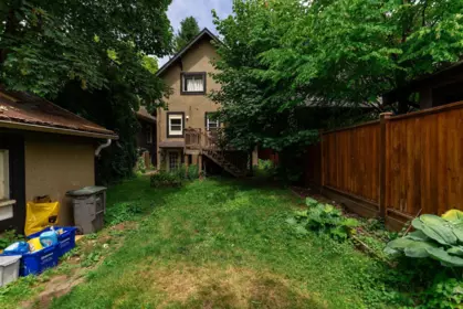Backyard Photo of 1924 Kitchener Street, Vancouver, BC