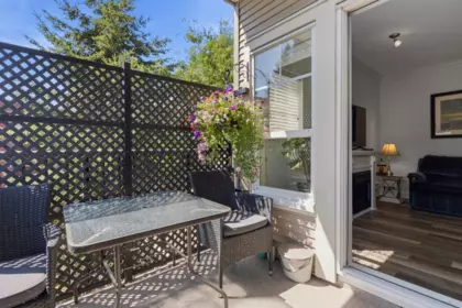 Staircase Photo of 411 22150 Dewdney Trunk Road, Maple Ridge, BC