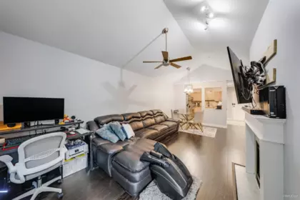 405 9688 148 Street, Surrey, BC, Surrey — Apartment/Condo for sale
