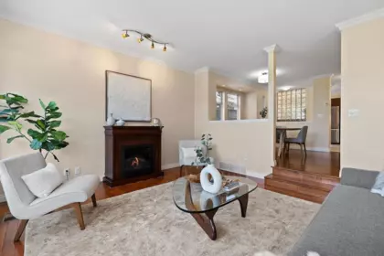 1 230 E Keith Road, North Vancouver, BC, North Vancouver — Townhouse for sale