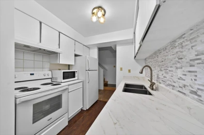 Kitchen Island Photo of 3438 Copeland Avenue, Vancouver, BC