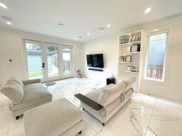 Breakfast Nook Photo of 1633 SE Marine Drive, Vancouver, BC