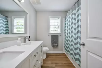 Hallway Photo of 32652 Tunbridge Avenue, Mission, BC