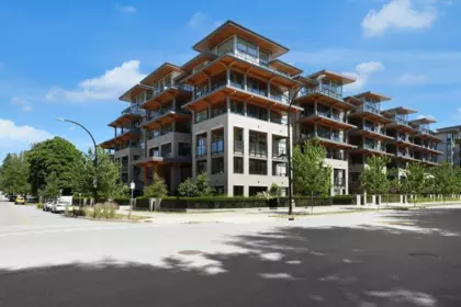 421 7588 16th Street, Burnaby, BC, Burnaby — Apartment/Condo for sale