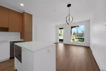 421 7588 16th Street, Burnaby, BC, Burnaby — Apartment/Condo for sale