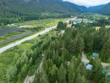Hot Tub / Spa Photo of 15011 Root Roundabout Road, Sunshine Valley, BC