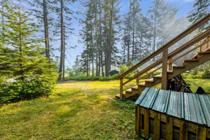 Laundry Room Photo of 15011 Root Roundabout Road, Sunshine Valley, BC