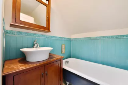 Powder Room Photo of 15011 Root Roundabout Road, Sunshine Valley, BC