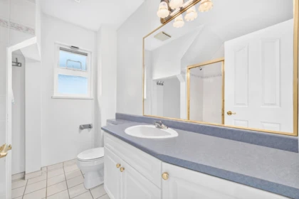 Hot Tub / Spa Photo of 3423 E 24th Avenue, Vancouver, BC
