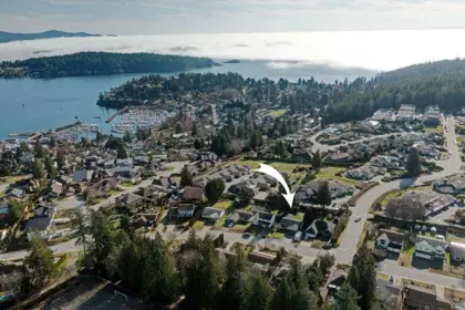 813 O'shea Road, Gibsons, BC, Gibsons — Single Family Residence for sale