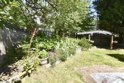 Garage Interior Photo of 1572 Larchberry Way, Gibsons, BC