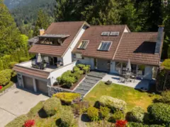 8570 Ansell Place, West Vancouver, BC