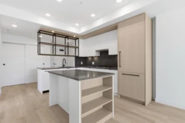 302 2268 E Broadway, Vancouver, BC