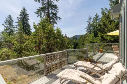 Kitchen Photo of 342 Creek Road, Bowen Island, BC