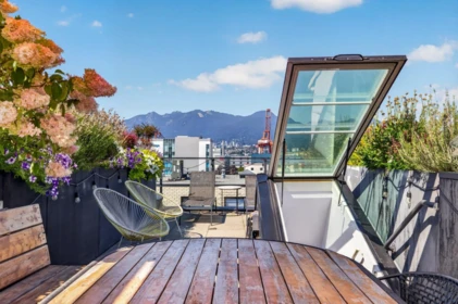 305 1647 E Pender Street, Vancouver, BC, Vancouver — Townhouse for sale