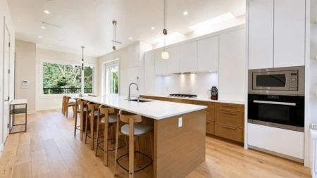Breakfast Nook Photo of 3214 W King Edward Avenue, Vancouver, BC