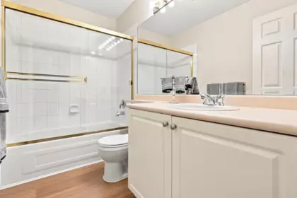 Hallway Photo of 49 15037 58 Avenue, Surrey, BC