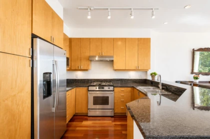 Breakfast Nook Photo of 2462 Shadbolt Lane, West Vancouver, BC