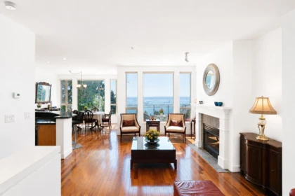 Dining Area Photo of 2462 Shadbolt Lane, West Vancouver, BC