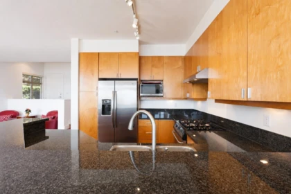 Kitchen Photo of 2462 Shadbolt Lane, West Vancouver, BC
