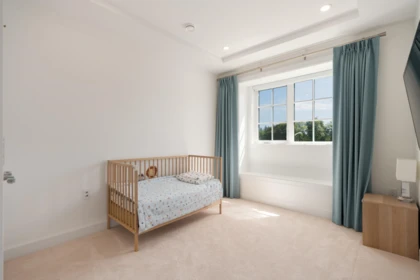 Basement Recreation Room Photo of 6549 Portland Street, Burnaby, BC